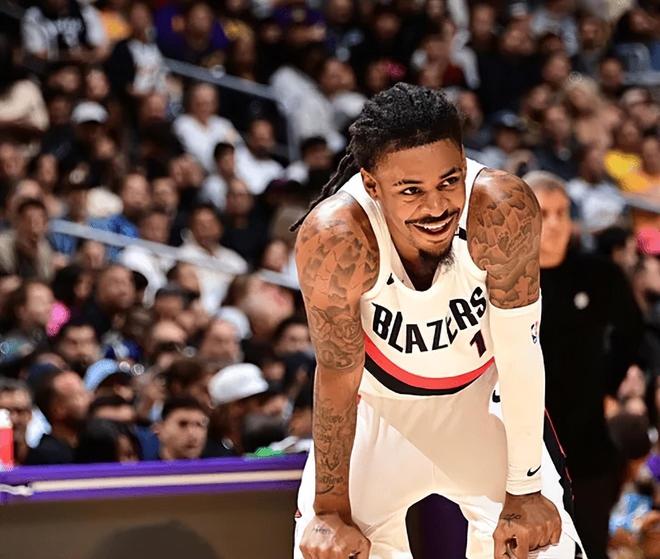 开拓者136-129逆转湖人 球员评价:6人优秀,2人及格,2人低迷