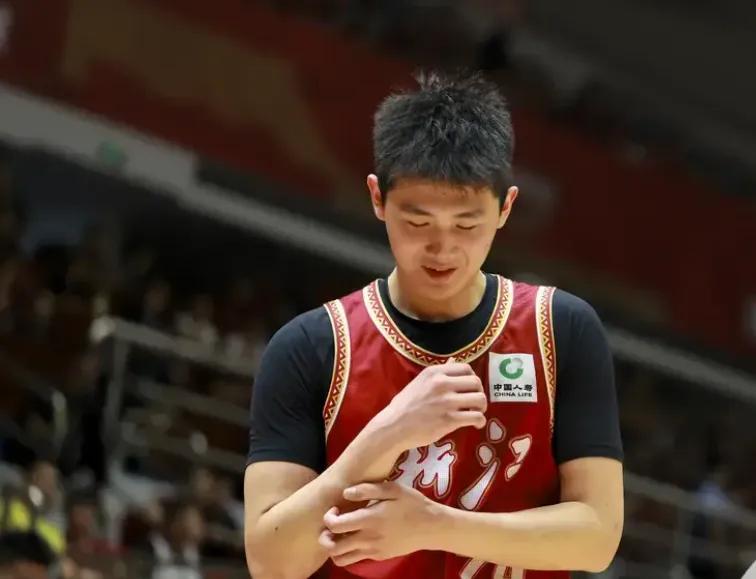 浙江首秀收获拉满!李悦洲展核心地位,维塔尔轰31分进攻无解!